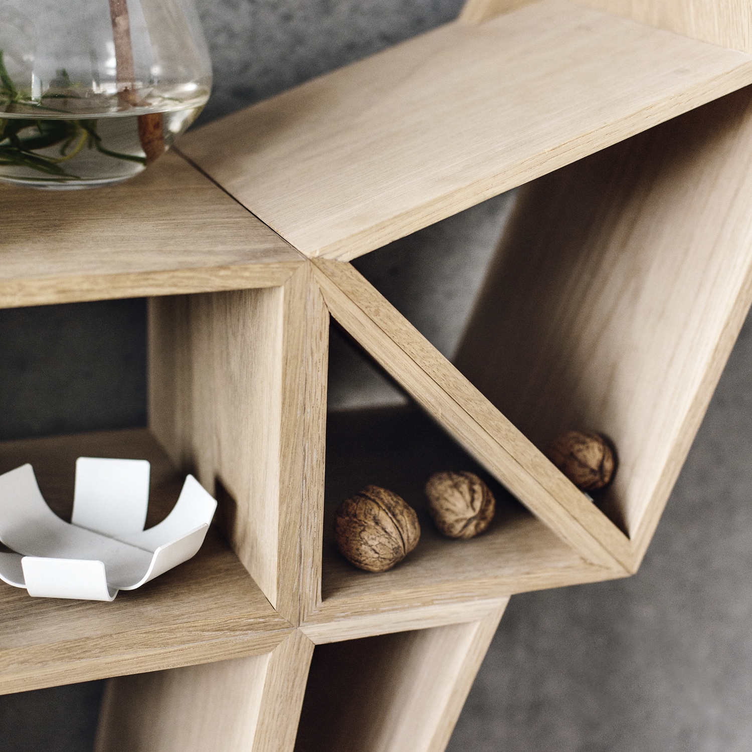 BEdesign Wandregal DEER Eiche Designregal aus Holz