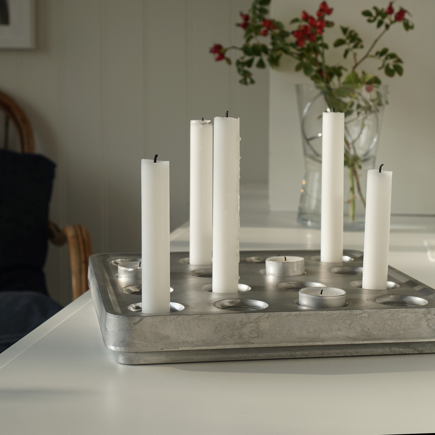 Born in Sweden Stumpastaken Kerzenhalter groß poliert aus recyceltem Aluminium Designer Jonas Torstensson