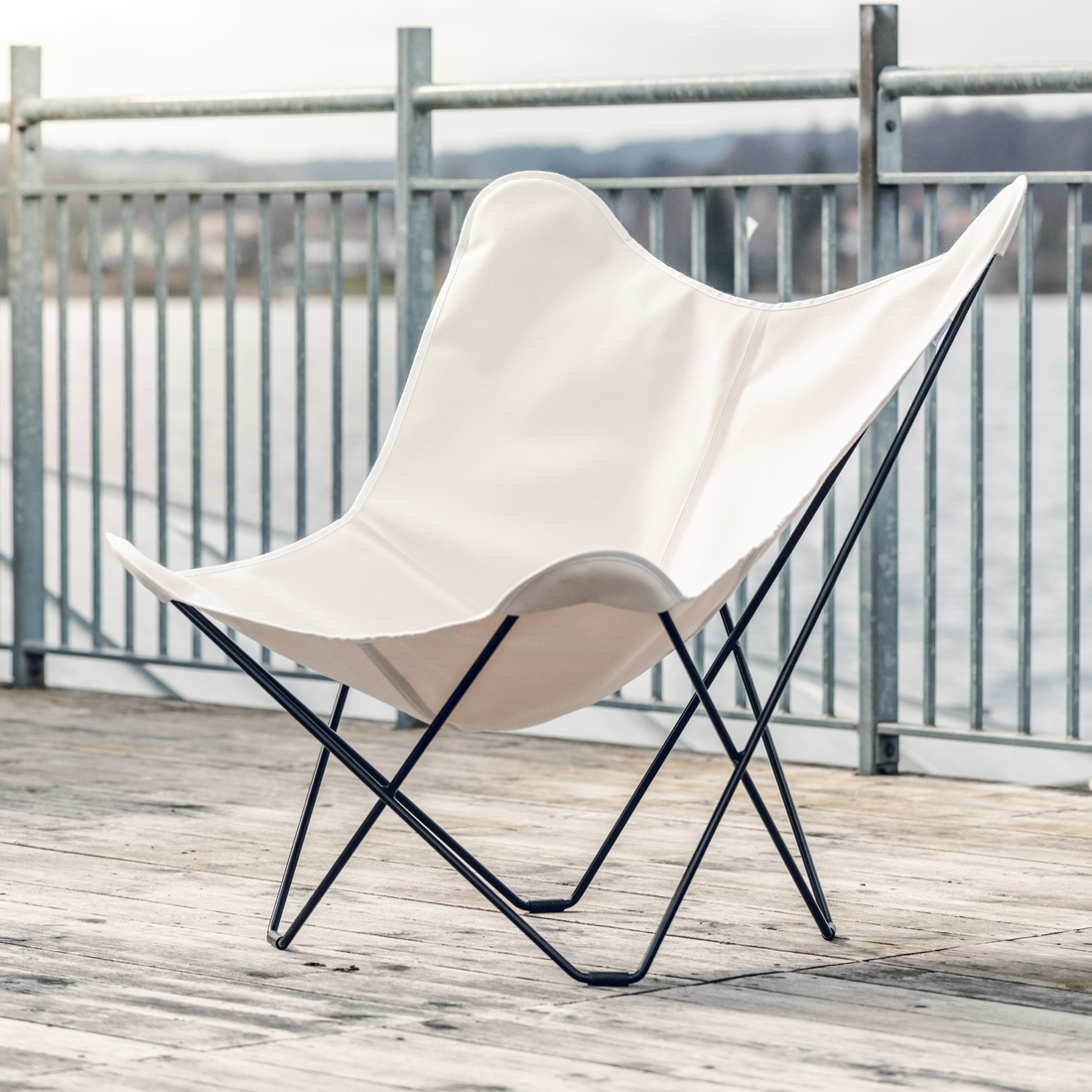 CUERODESIGN Outdoorsessel Sunshine Mariposa Natural Plus mit schwarzem Stahlgestell und Sunbrella-Textil