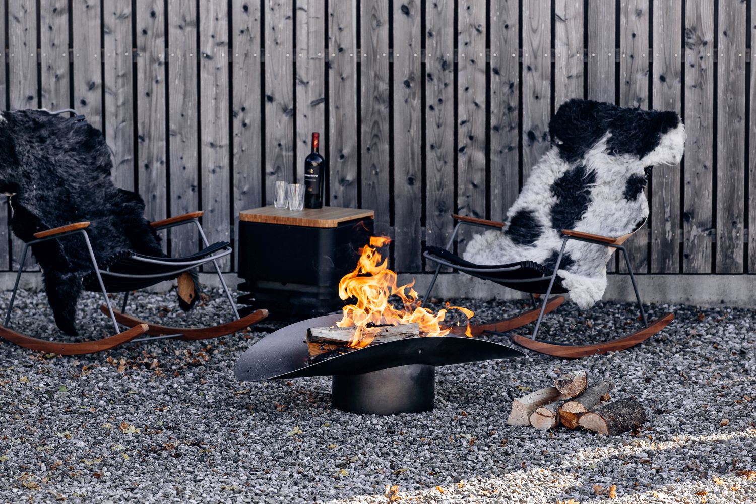ELLIPSE Feuerschale Feuerschale mit Grill-Möglichkeit schwenkbare Brennschale Corten-Stahl