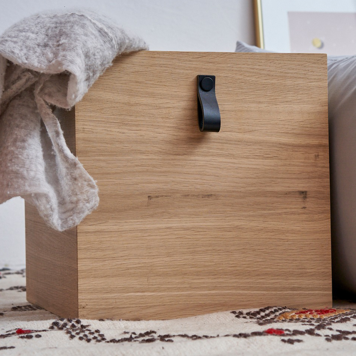 Raumgestalt Aufbewahrungsbox Eiche geölt Holzkiste mit Lederschlaufe