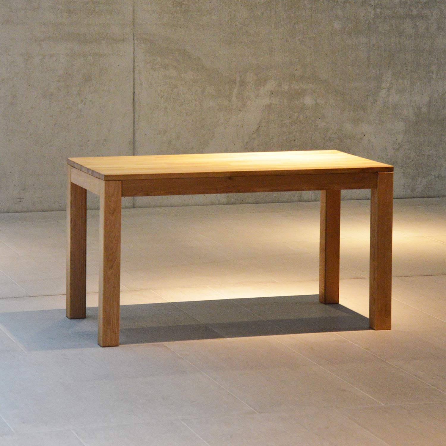 jankurtz Esstisch CANA aus Massivholz Zeitloser Tisch Gestell Eiche designed by jankurtz