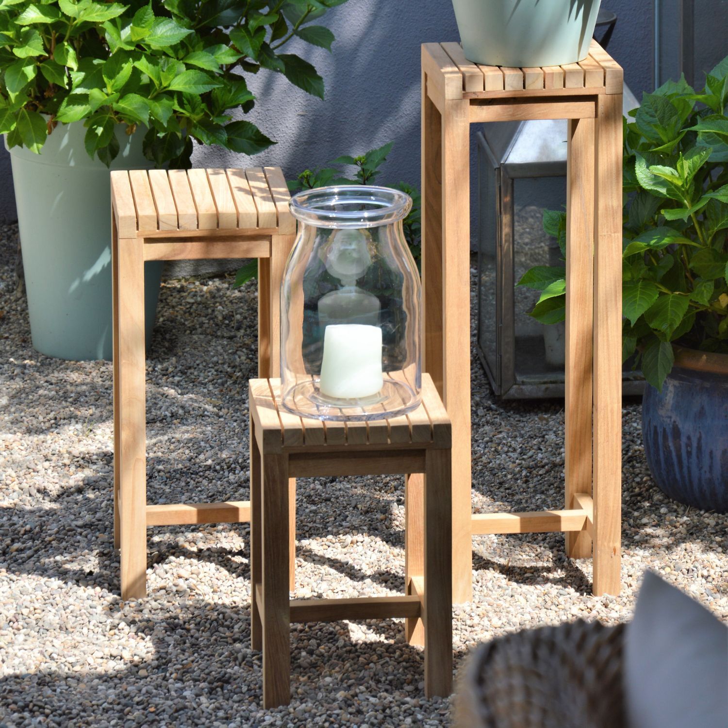 jankurtz SAMOA FLOWER Beistelltisch 40x50 cm Beistelltisch aus massivem Teakholz