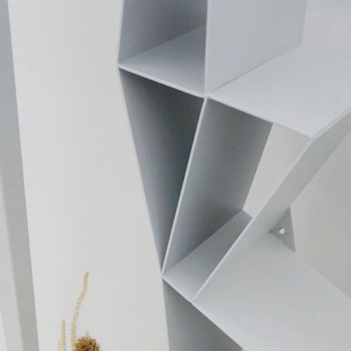 BEdesign Wandregal DEER klein grau Designregal aus Metall