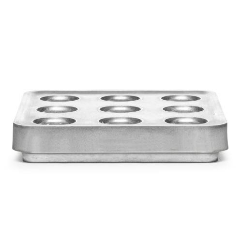 Born in Sweden Stumpastaken Kerzenhalter klein poliert aus recyceltem Aluminium Designer Jonas Torstensson