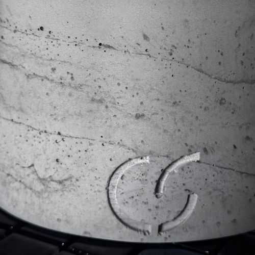 CS-Beton Tischfeuer PLAIN betongrau 16 cm rund In- und Outdoor-Deko mit Holzabdeckung