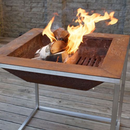 SvenskaV Design Grillstelle CUBE Corten eckig Feuerschale massiver Cortenstahl Grilleinsatz Edelstahl