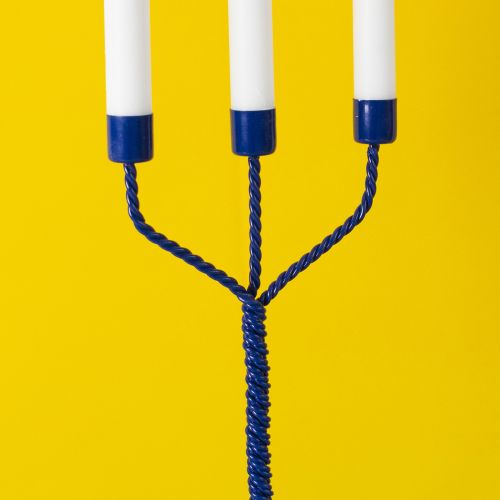 Werkwaardig Kerzenhalter TWISTED blau verdrehter Kerzenleuchter designed by Ward Wijnant